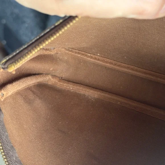 Louis Vuitton Monogram Pochette Pouch Bag/ shoulder bag - Picture 13 of 14